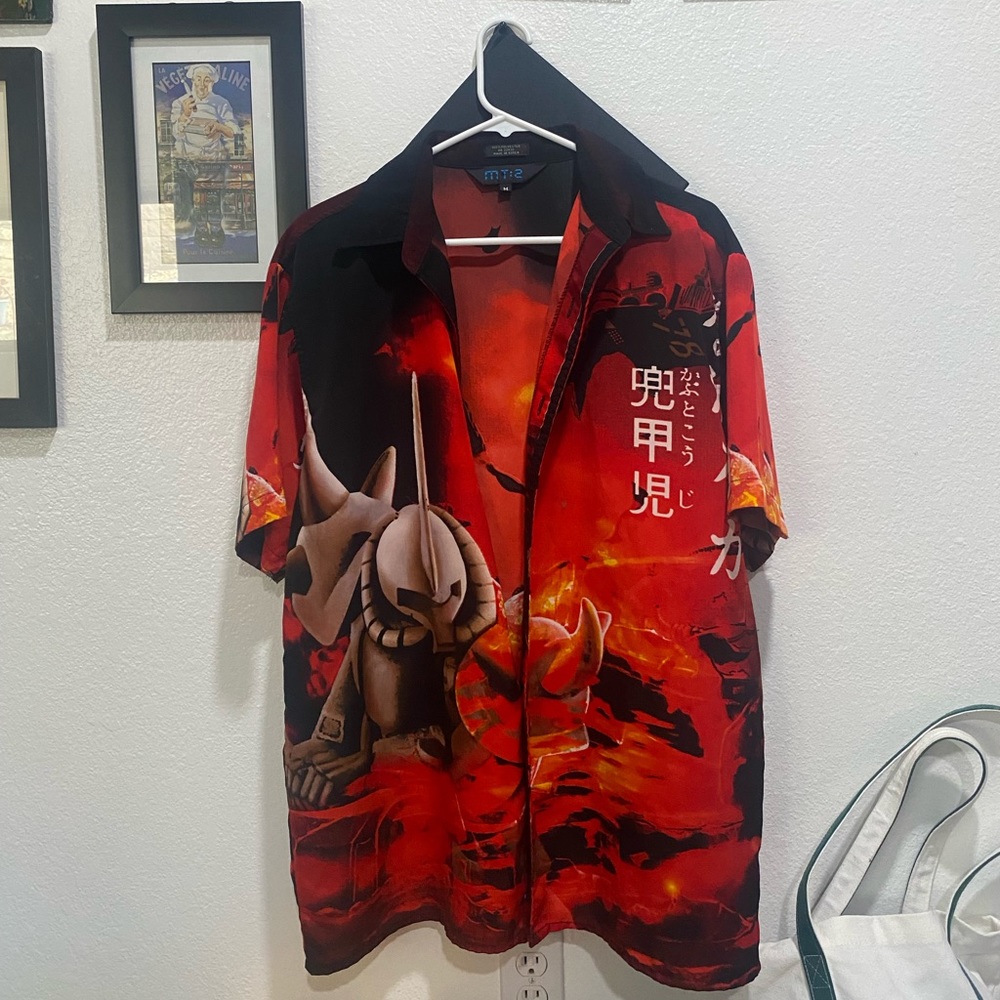 Mt:2 shirt with a crazy gandam graphic!Worn only once and in very good condition